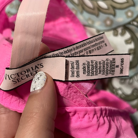 38C Pink Bra - Picture 3 of 3